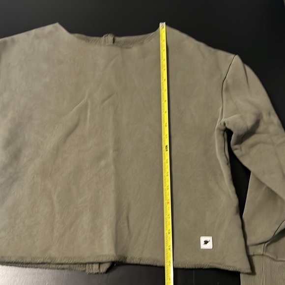 Fundamental Coast performance crop sweatshirt - Picture 2 of 5